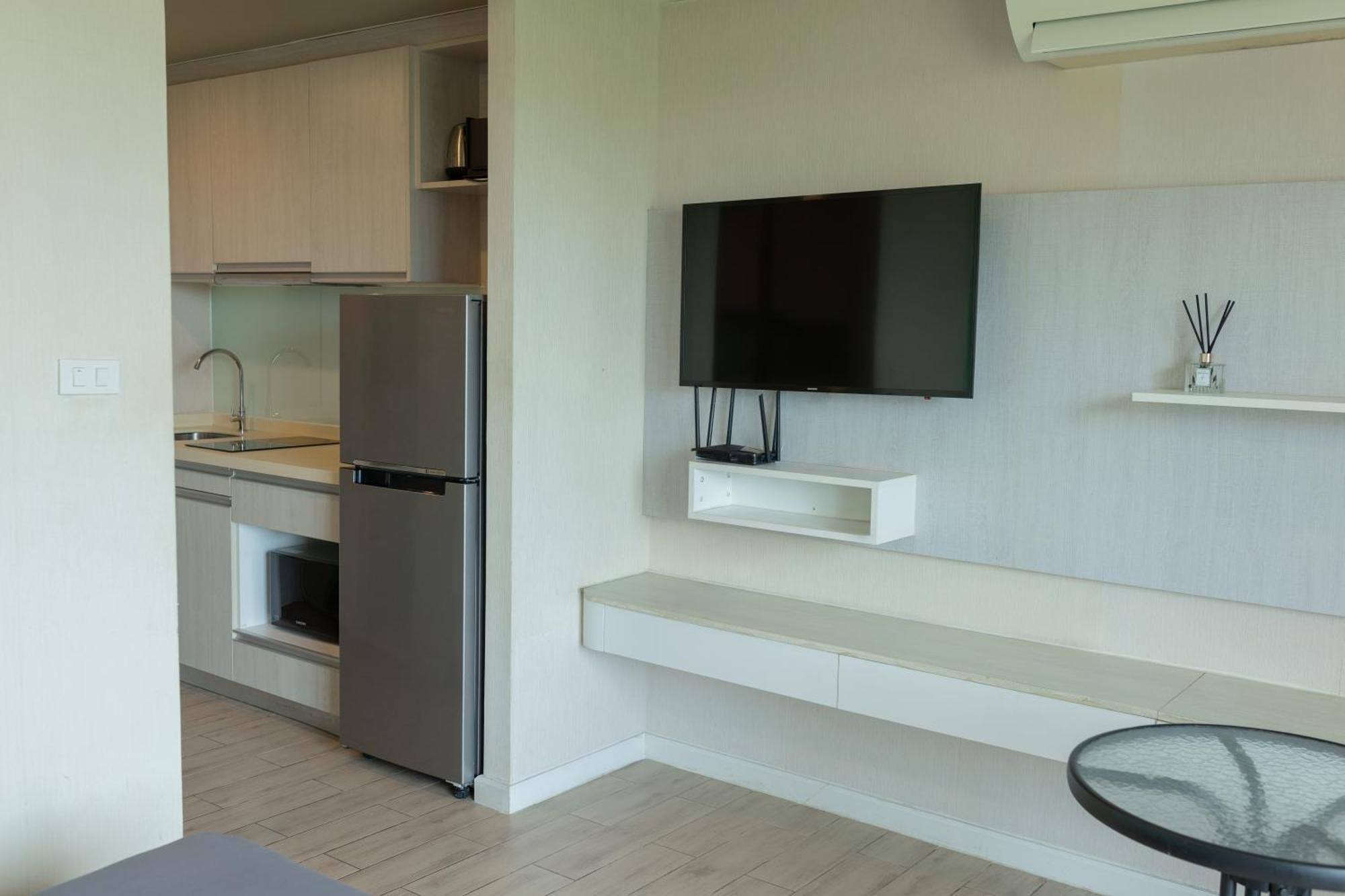 Seven Seas Condo Resort Джомтьен Экстерьер фото