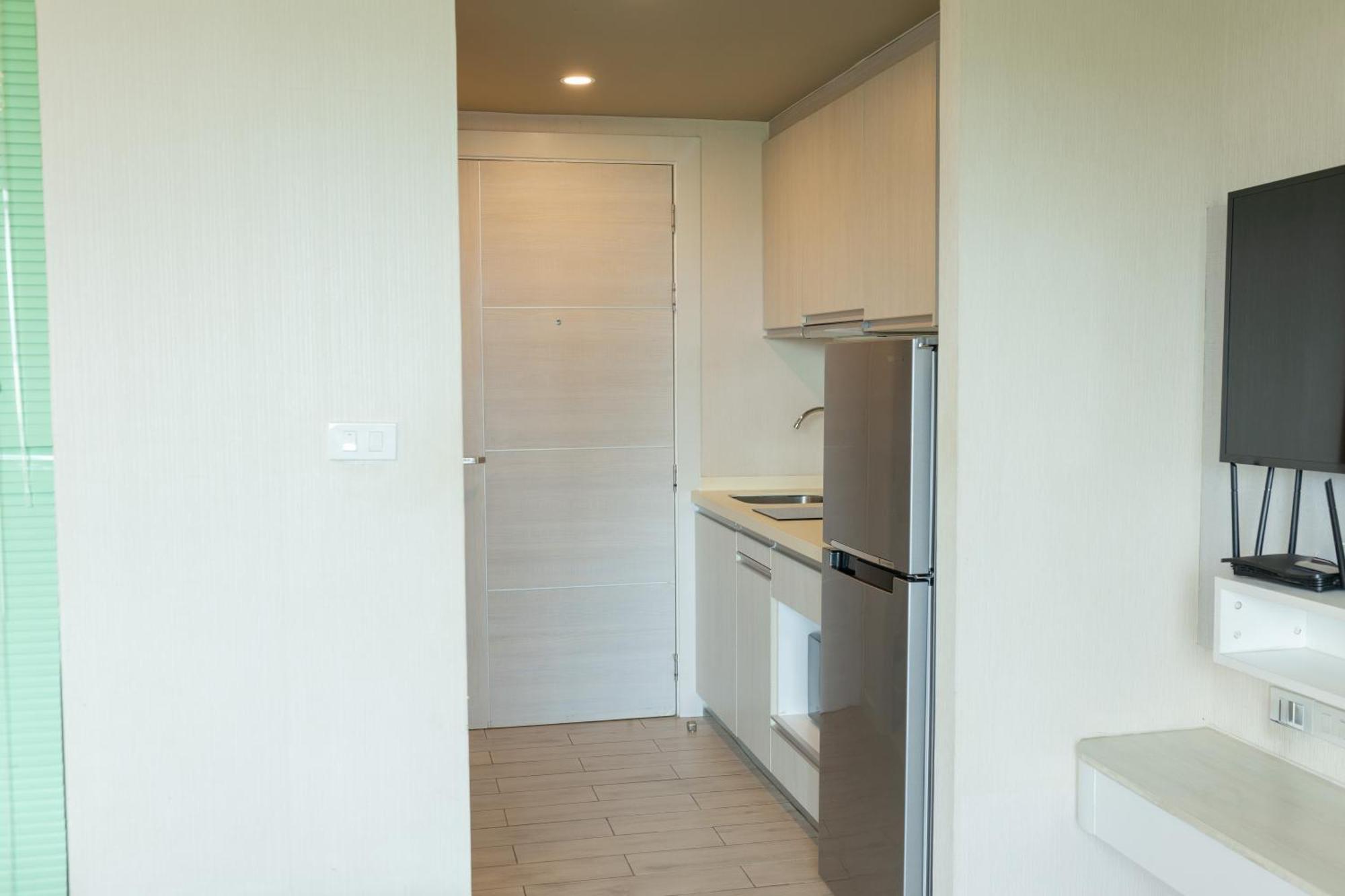 Seven Seas Condo Resort Джомтьен Экстерьер фото
